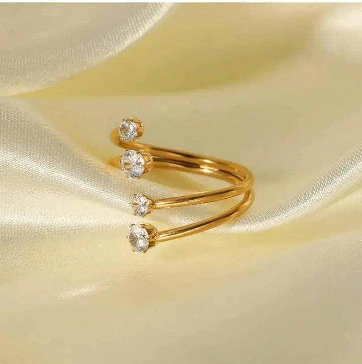 Gold-Plated Spiral Ring with Sparkling Cubic Zirconia - DZOIR