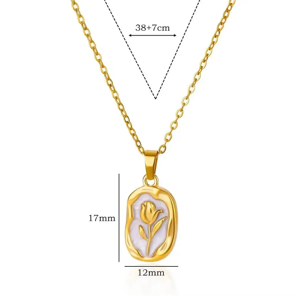Gold-plated tulip necklace detail view - BELARIC