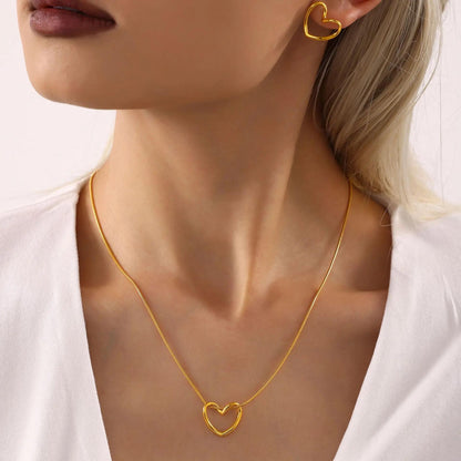 Gold Heart Knot Pendant Necklace