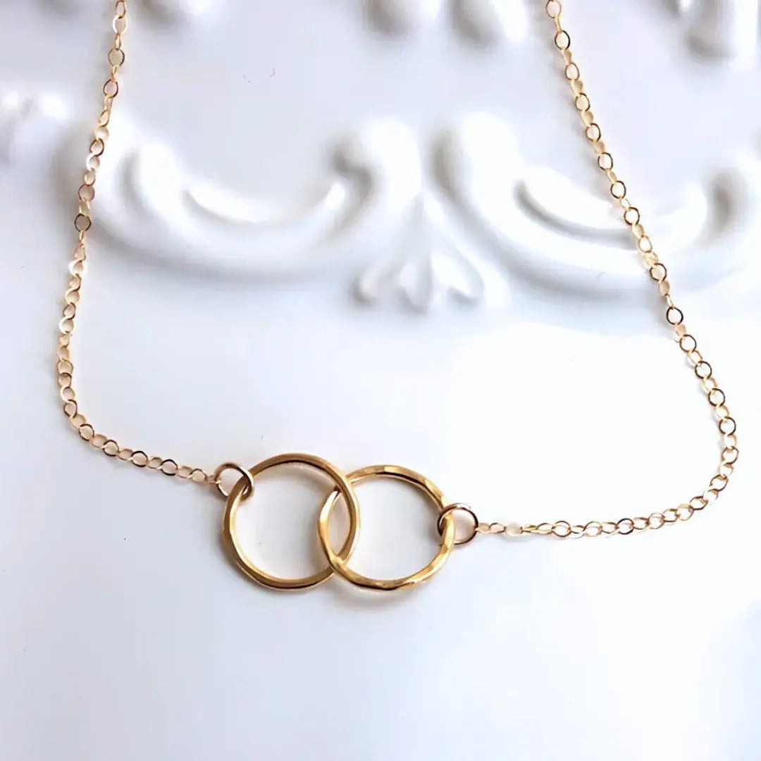 Elegant Gold-Tone Double Circle Necklace – Minimalist Interlocking Rings Pendant - DZOIR