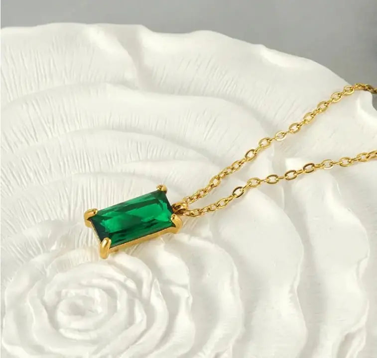 Emerald Green Pendant Necklace - DZOIR