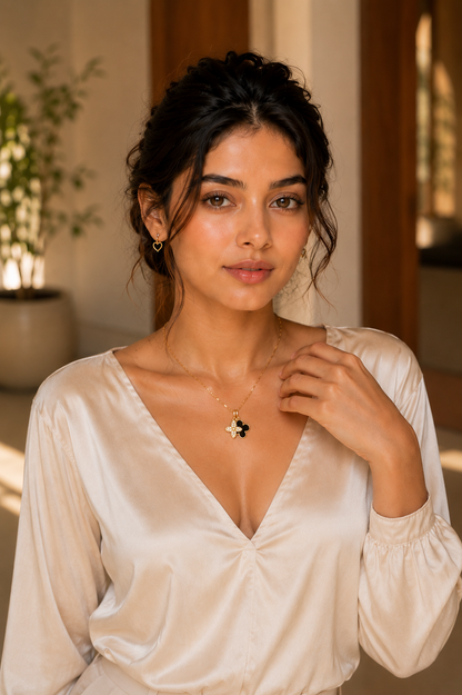 Luxury Clover Pendant Necklace