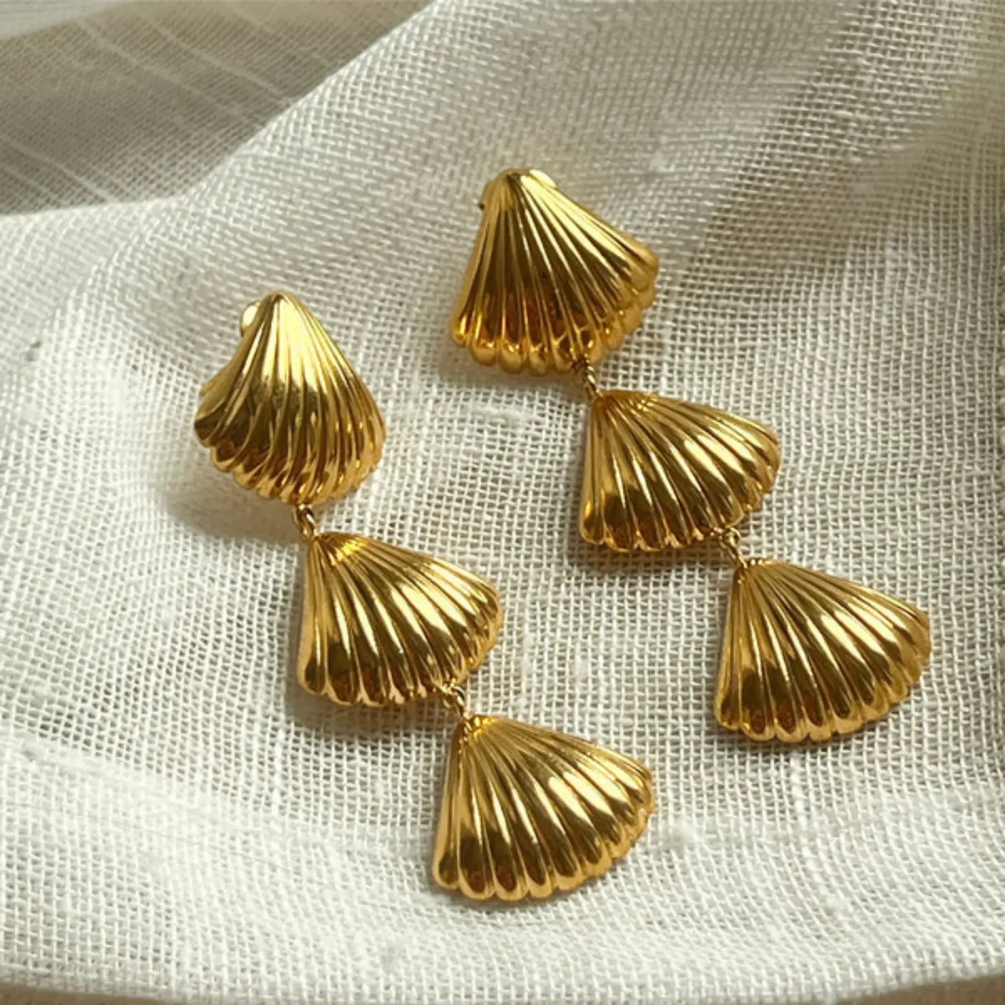 Gold-Plated Shell Dangle Earrings for Women – Vintage Boho Statement Jewelry, Ocean-Inspired Drop Earrings - DZOIR