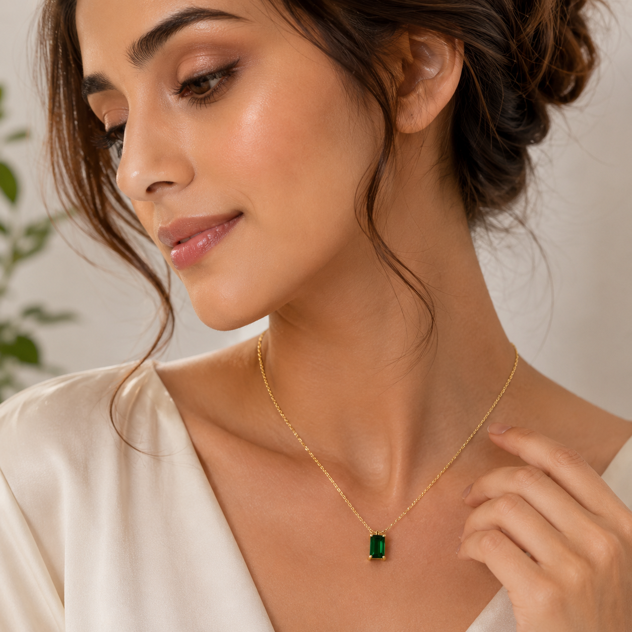 Emerald Pendant Necklace