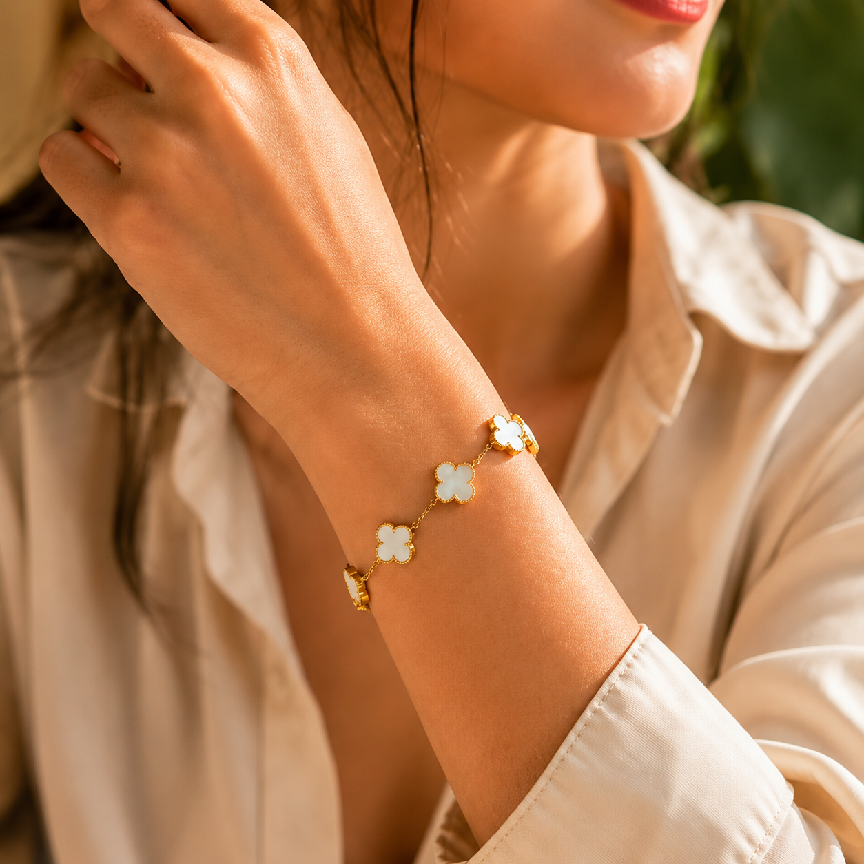Luxury White Clover Bracelet