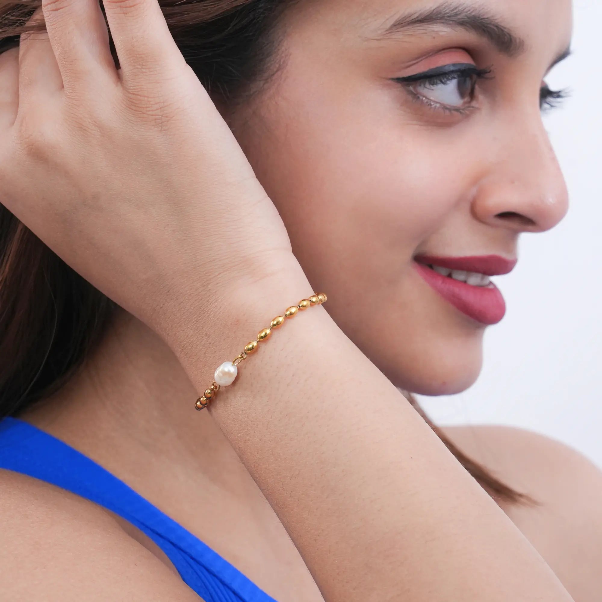 Pearl Charm Gold-Plated Bead Bracelet – Elegant & Chic Style - DZOIR