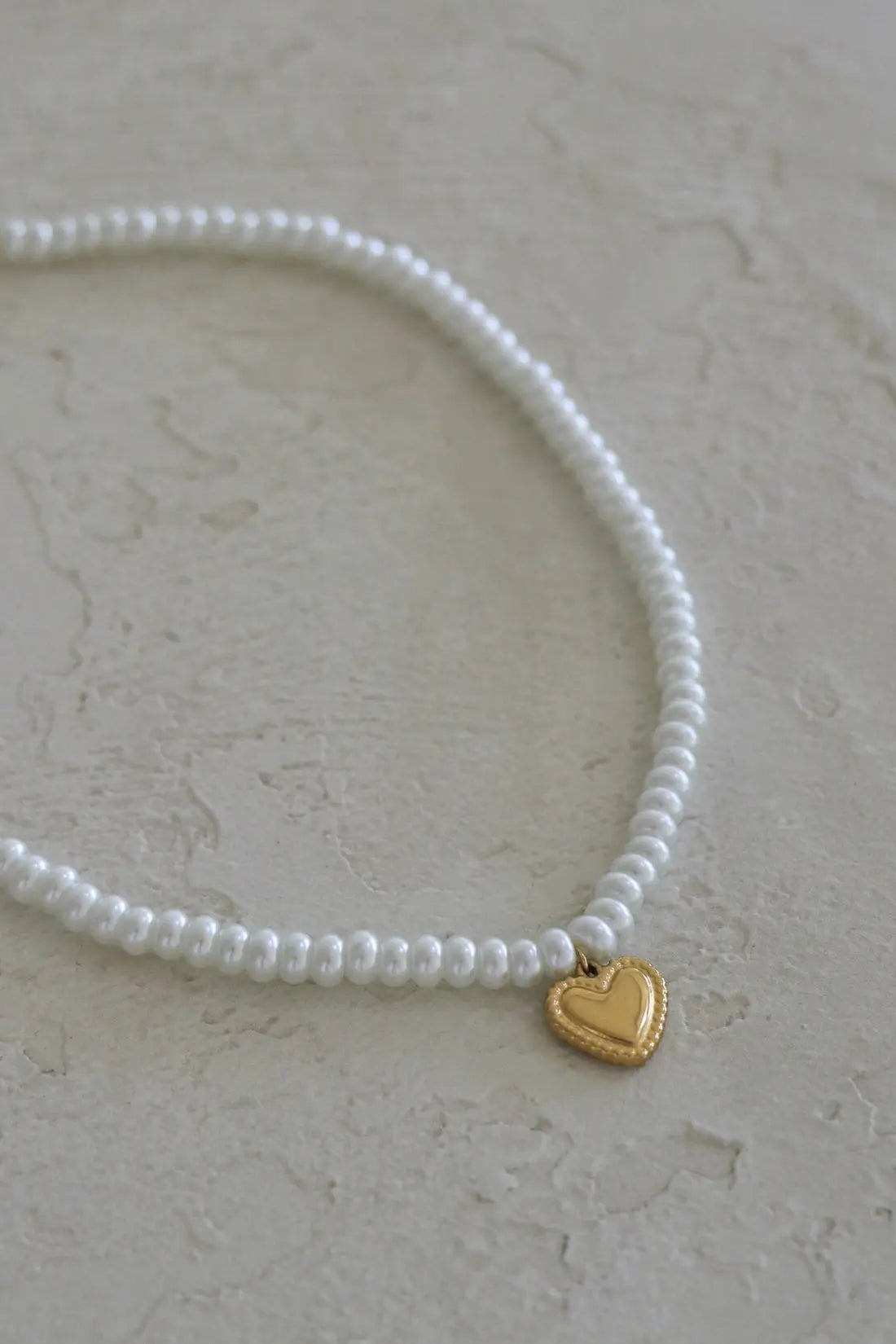 Freshwater Pearl Necklace with Gold Heart Pendant – Elegant, Handmade Jewelry - DZOIR