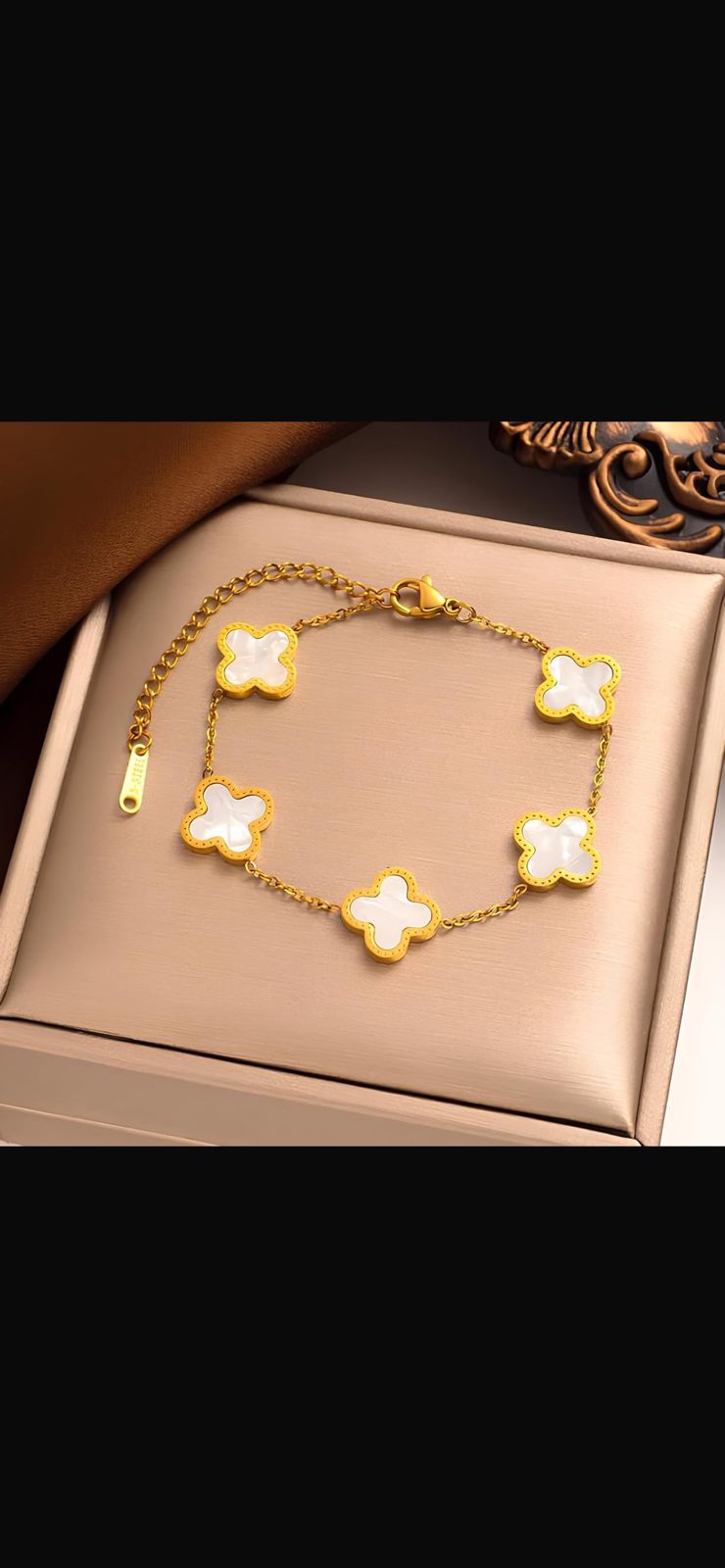 Luxury White Clover Bracelet