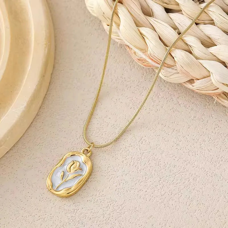 Tulip Pendant Necklace