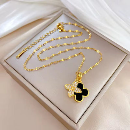Luxury Clover Pendant Necklace